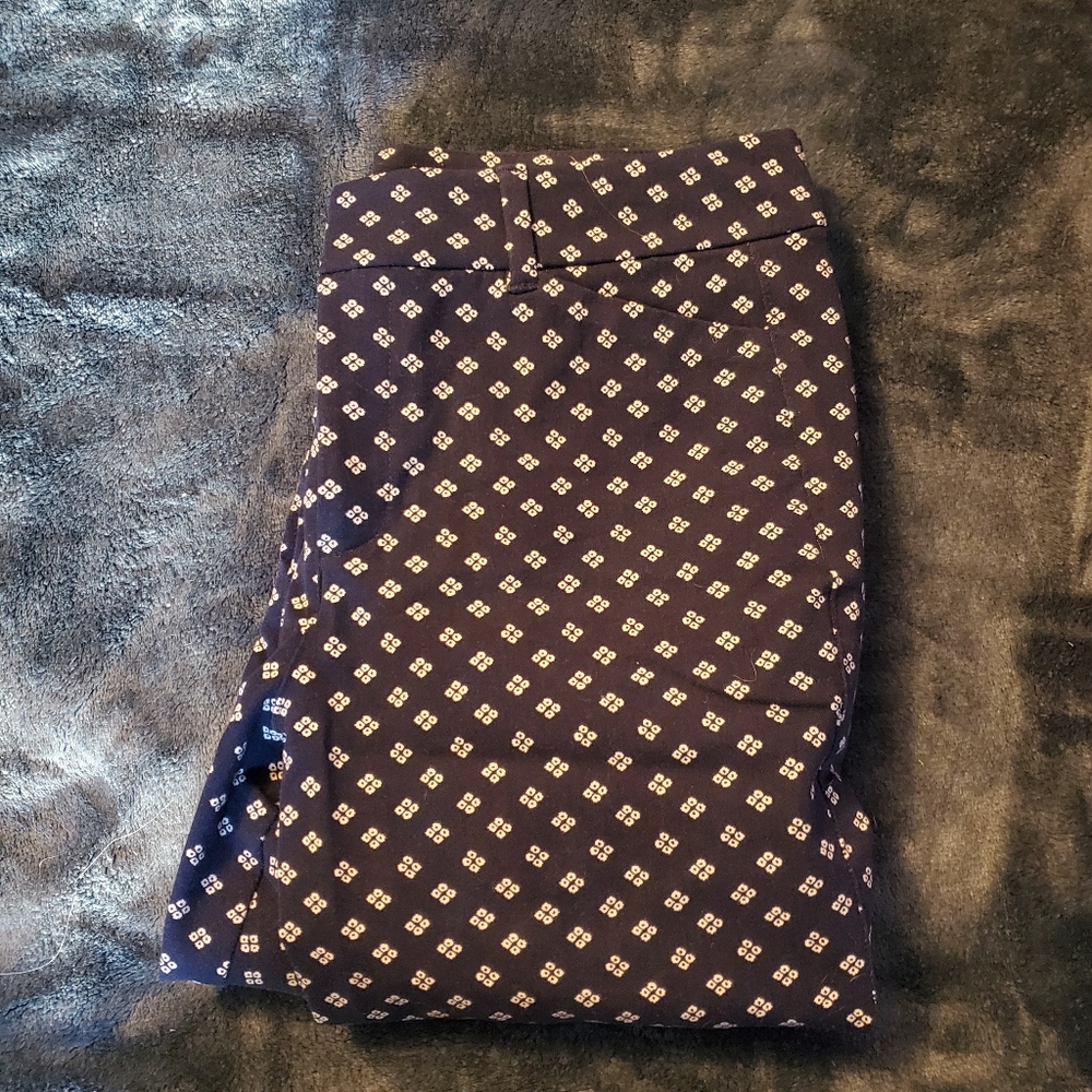 Old Navy Pixie Cut Blue & White Pants